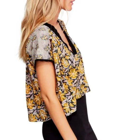 FREE PEOPLE SHORT SLEEVE BLACK LEILANI PRINTED CROP TOP - Picture 5 of 5
